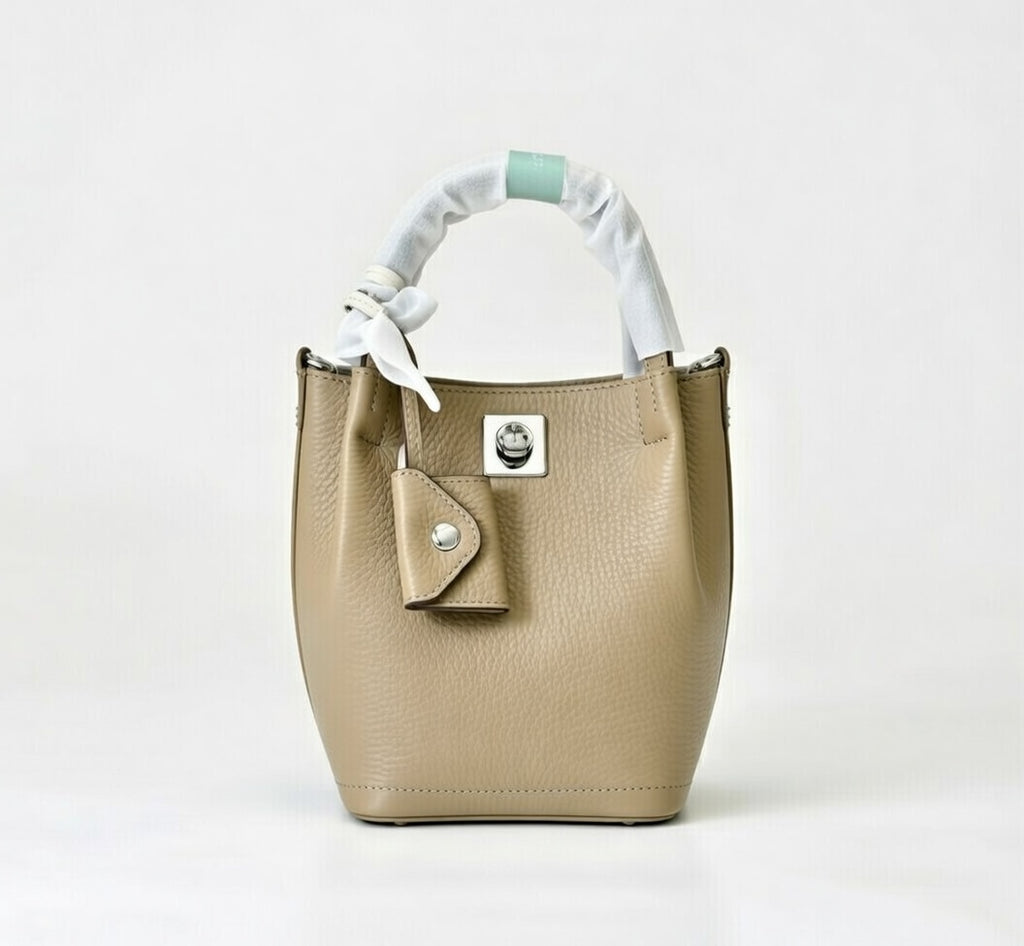 Shari Pulse Signature Bucket