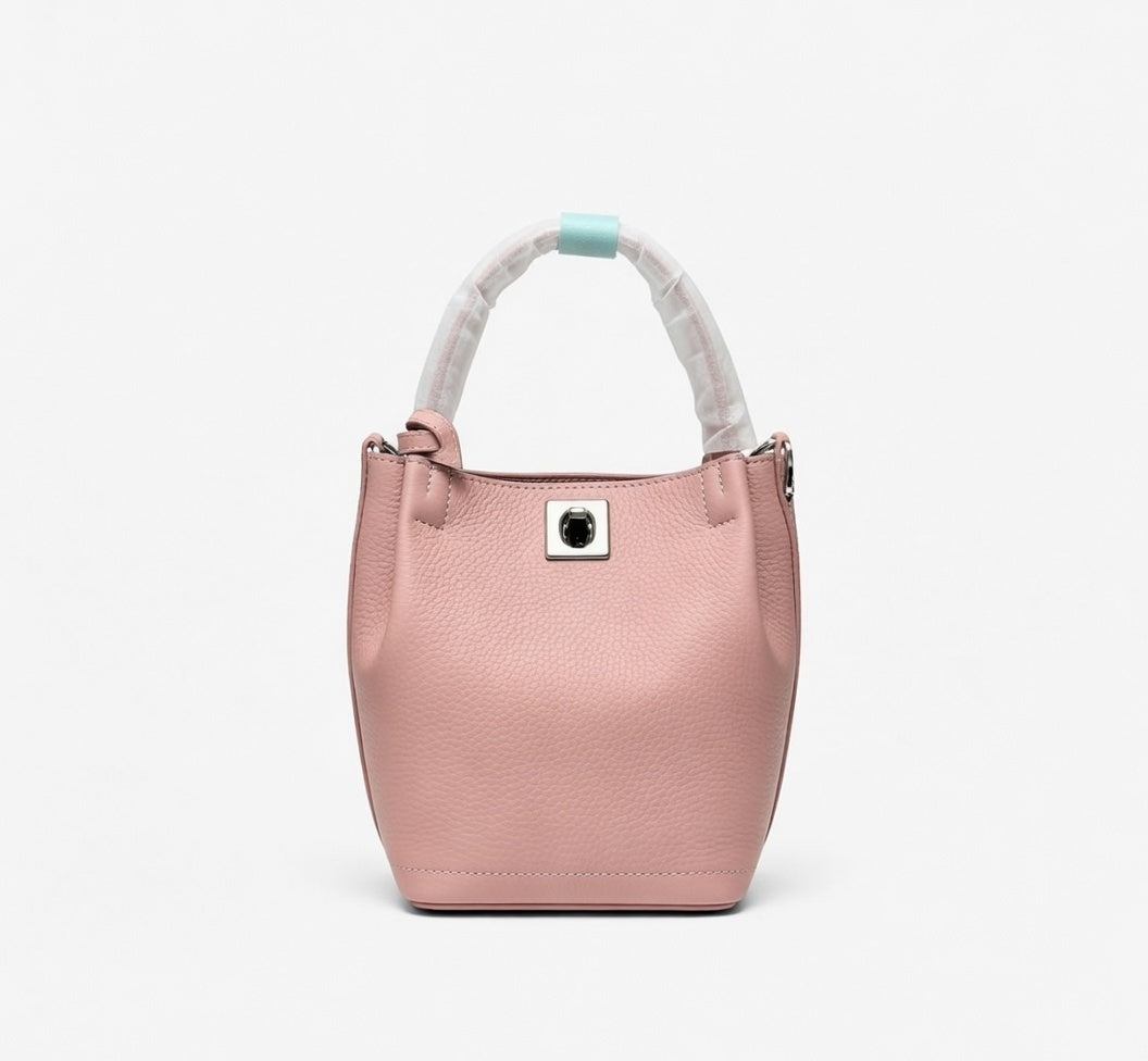 Shari Pulse Signature Bucket