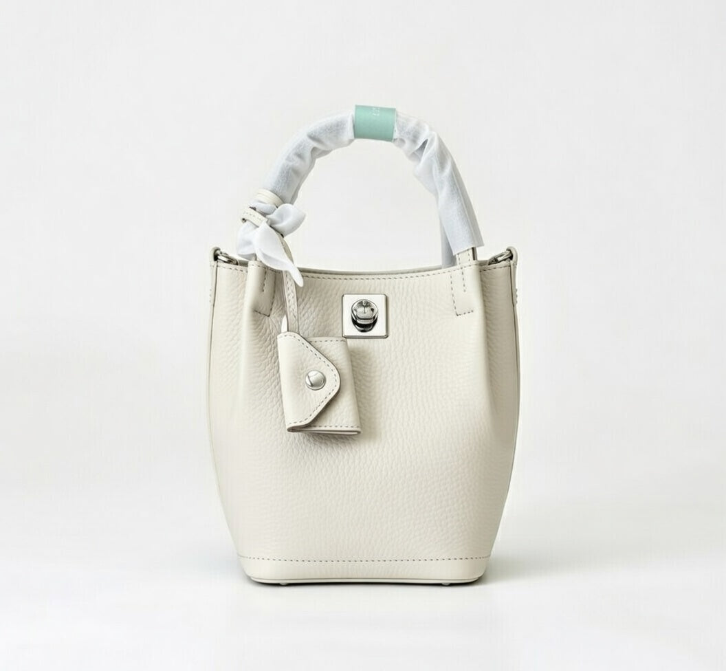 Shari Pulse Signature Bucket